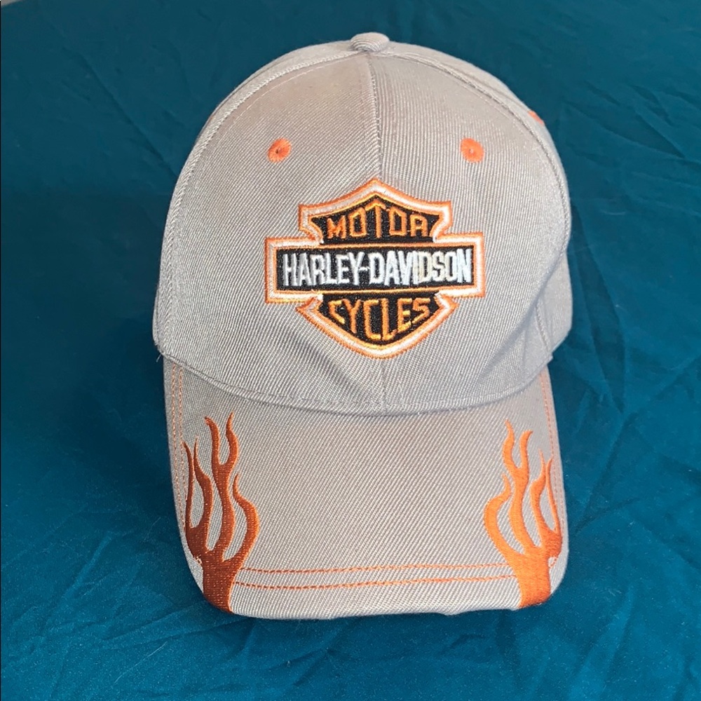 Harley-Davidson Gray Hat with Orange Flame Design